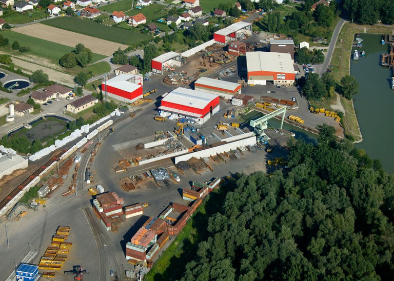 2007 | In Ybbs wird eine zusätzliche Halle für eine Kabelaufbereitungsanlage errichtet.